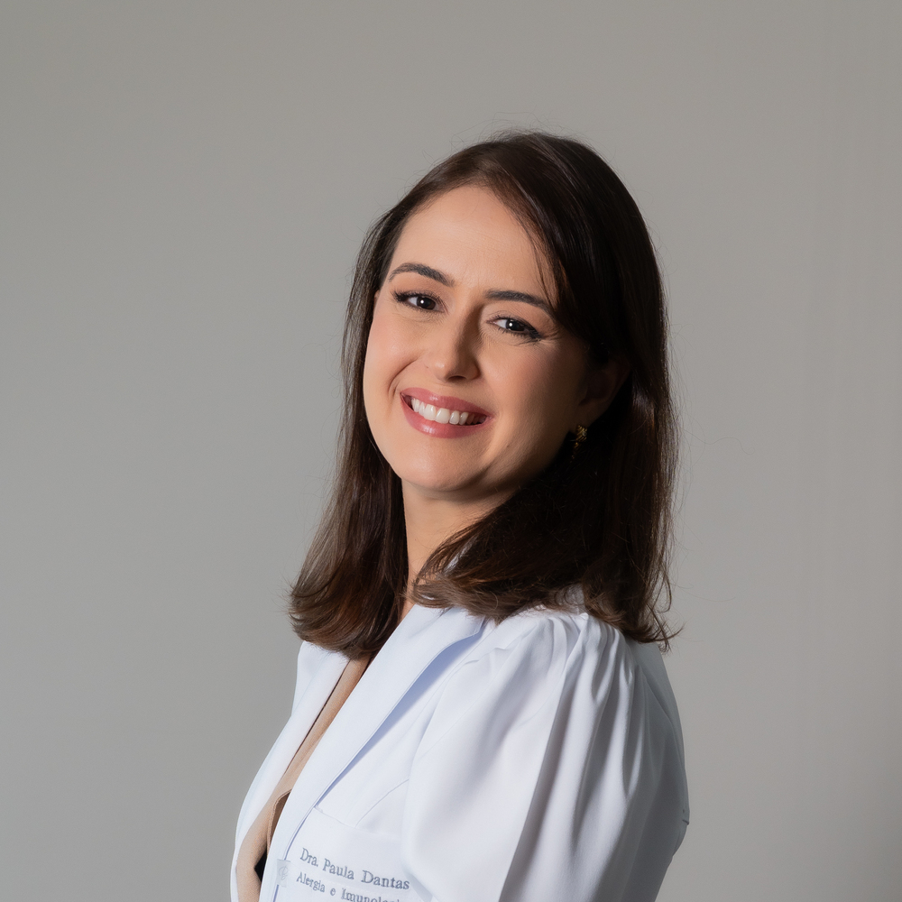 Dra Paula Dantas